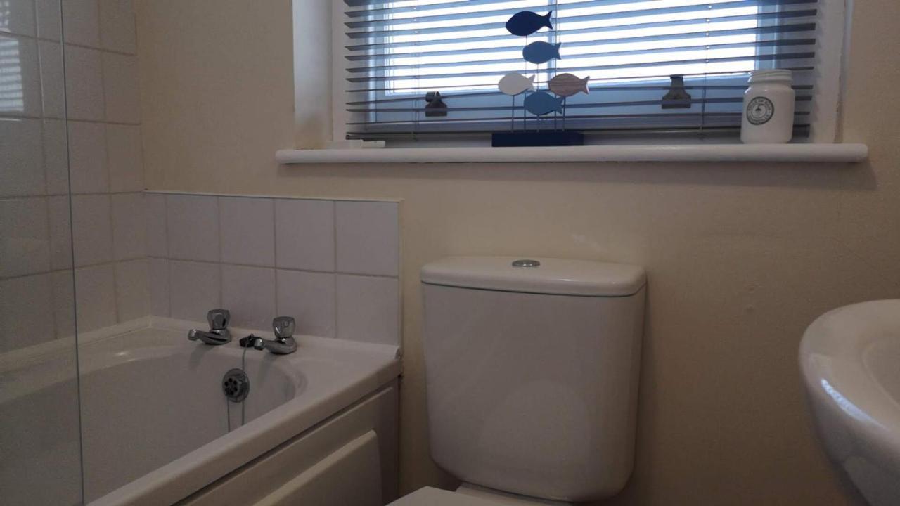 Coastal Escape Deal - 2 Bedroom House -Short Lets & Serviced Accommodation Exterior foto
