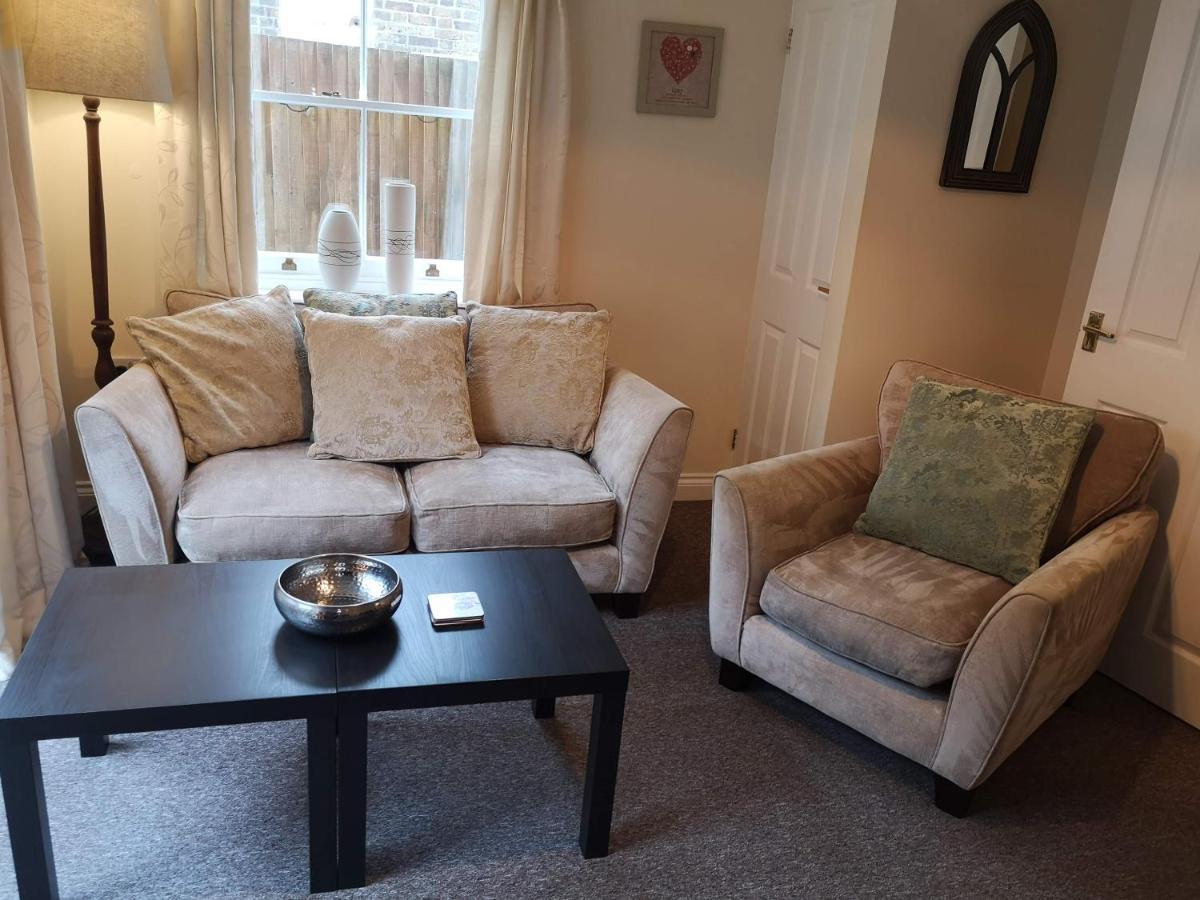 Coastal Escape Deal - 2 Bedroom House -Short Lets & Serviced Accommodation Exterior foto