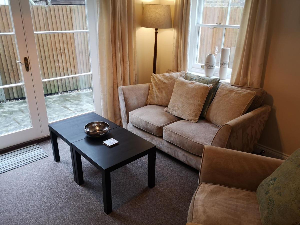 Coastal Escape Deal - 2 Bedroom House -Short Lets & Serviced Accommodation Exterior foto